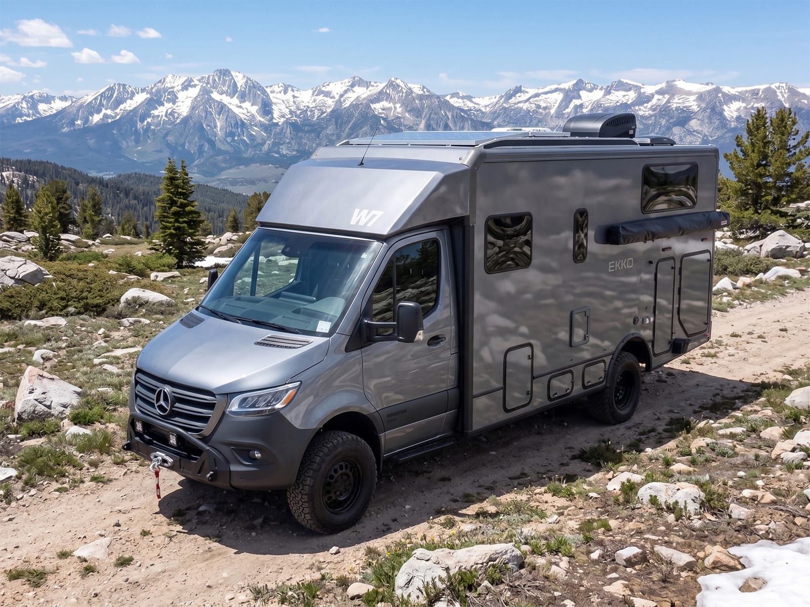 Winnebago EKKO (Sprinter 23B)